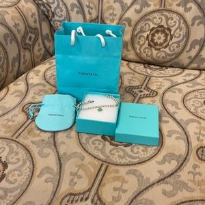 Bracelet turquoise heart pendant 7 inches long